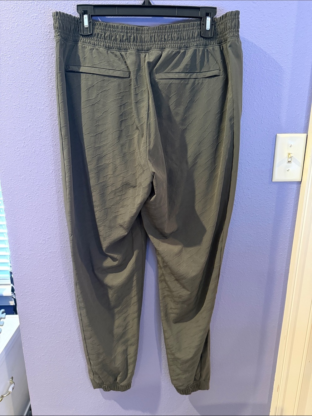 Athleta Olive Brooklyn Textured Jogger Performance Pant Size 14 - Picture 3 of 4